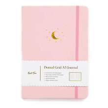 Lataa kuva Galleria-katseluun, Yop & Tom Pistemuistikirja A5 - Moon & Stars, Blush Pink Paperinoita