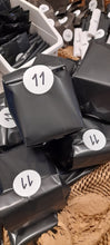 Ladda upp bild till gallerivisning, Witchy Joulukalenteri 2025 Ennakkotilaus Paperinoita