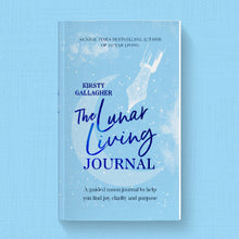 Lade das Bild in den Galerie-Viewer, The Lunar Living Journal - Tehtäväkirja - Abundance, Kirja, Kirjat, Kuu, Kuu rituaali, Magic, Modern Mystic, Moon, Noituus, Runsaus - Paperinoita
